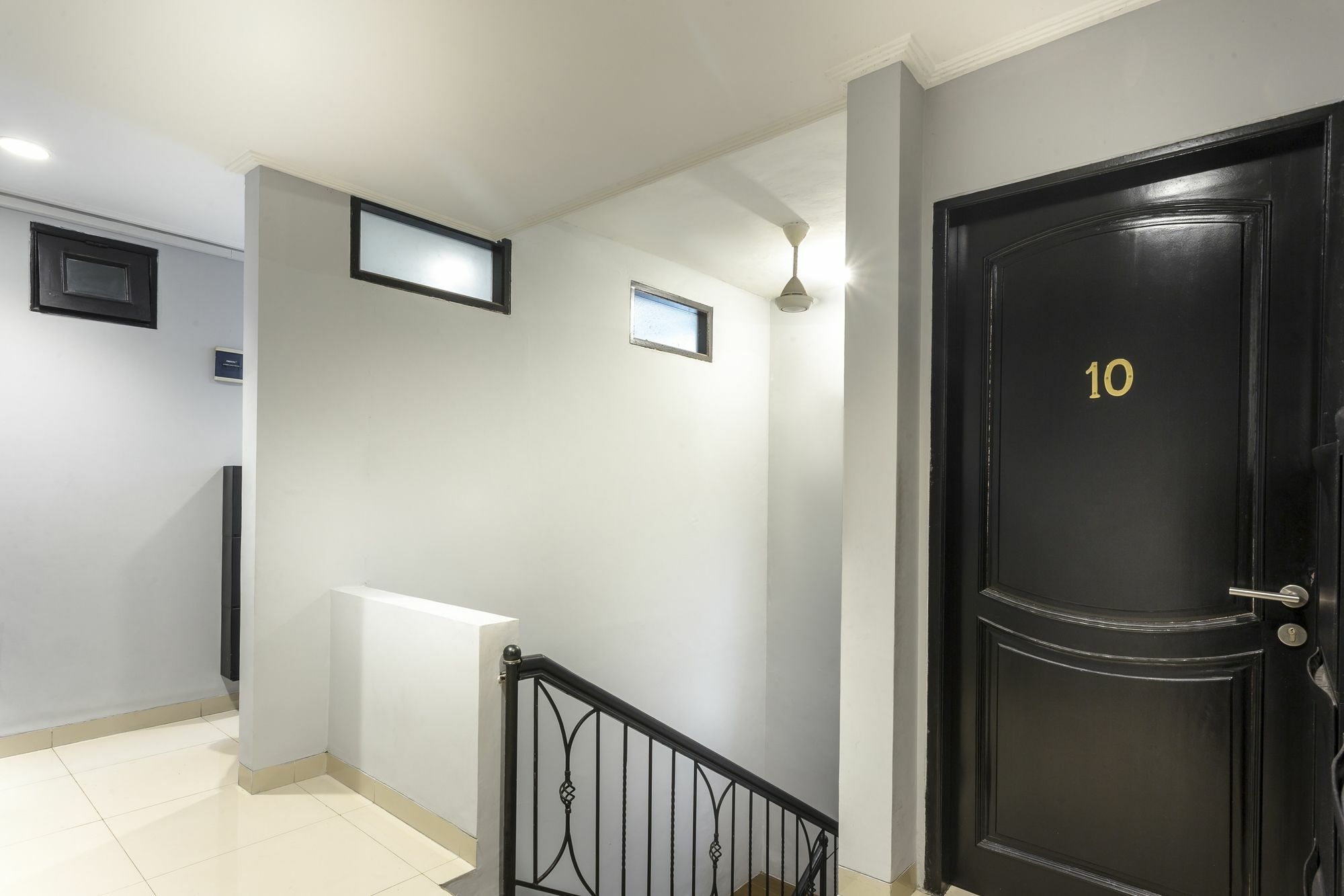 Oyo 105 La Maison D Ilona Yakarta Exterior foto
